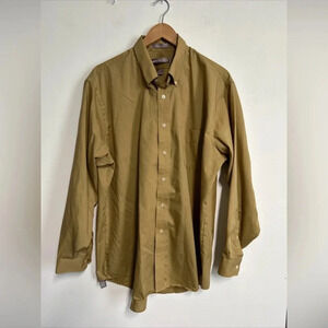 Men’s 17 1/2  34/35 Button Front Shirt Wrinkle‎ Free Single Needle Khaki Career